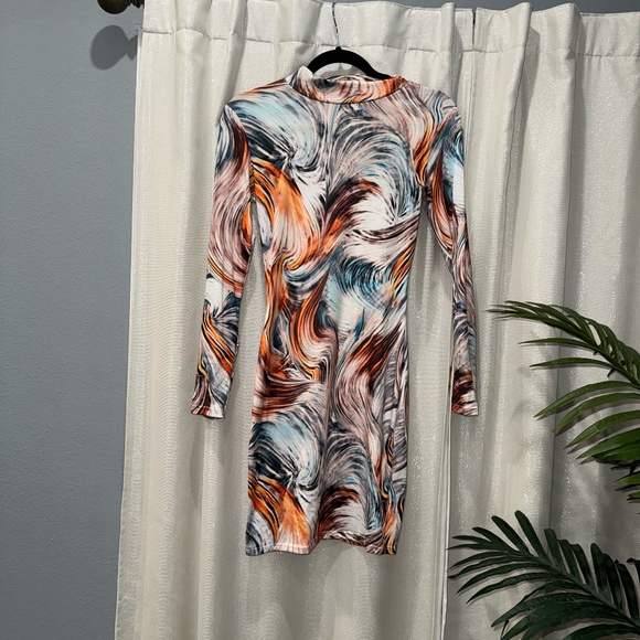 FASHION NOVA Orange Blue Print Dress Long-Sleeve Short Length - Picture 1 of 2